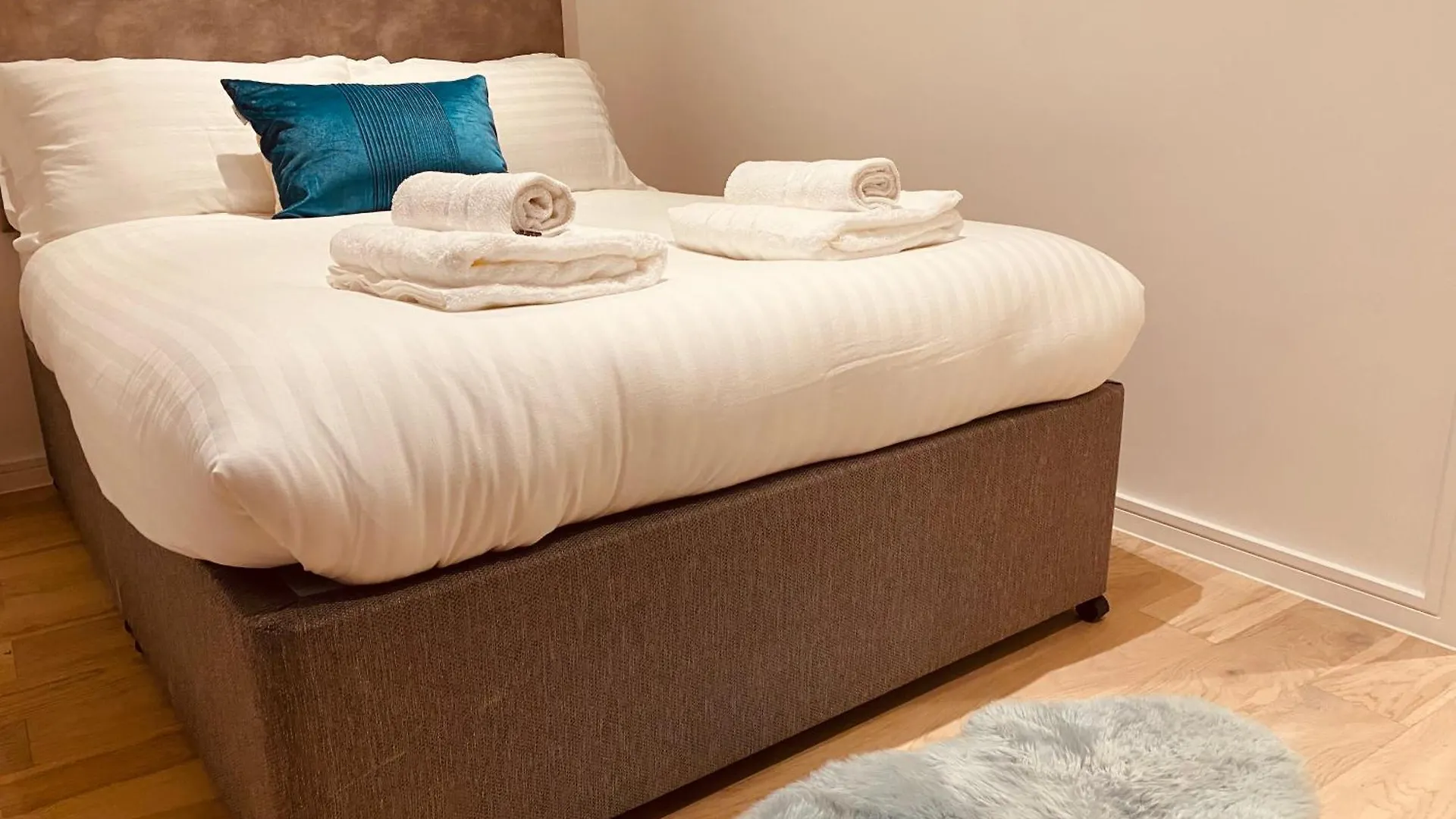 Spacious 3 Bed City Apartment With Terrace London United Kingdom